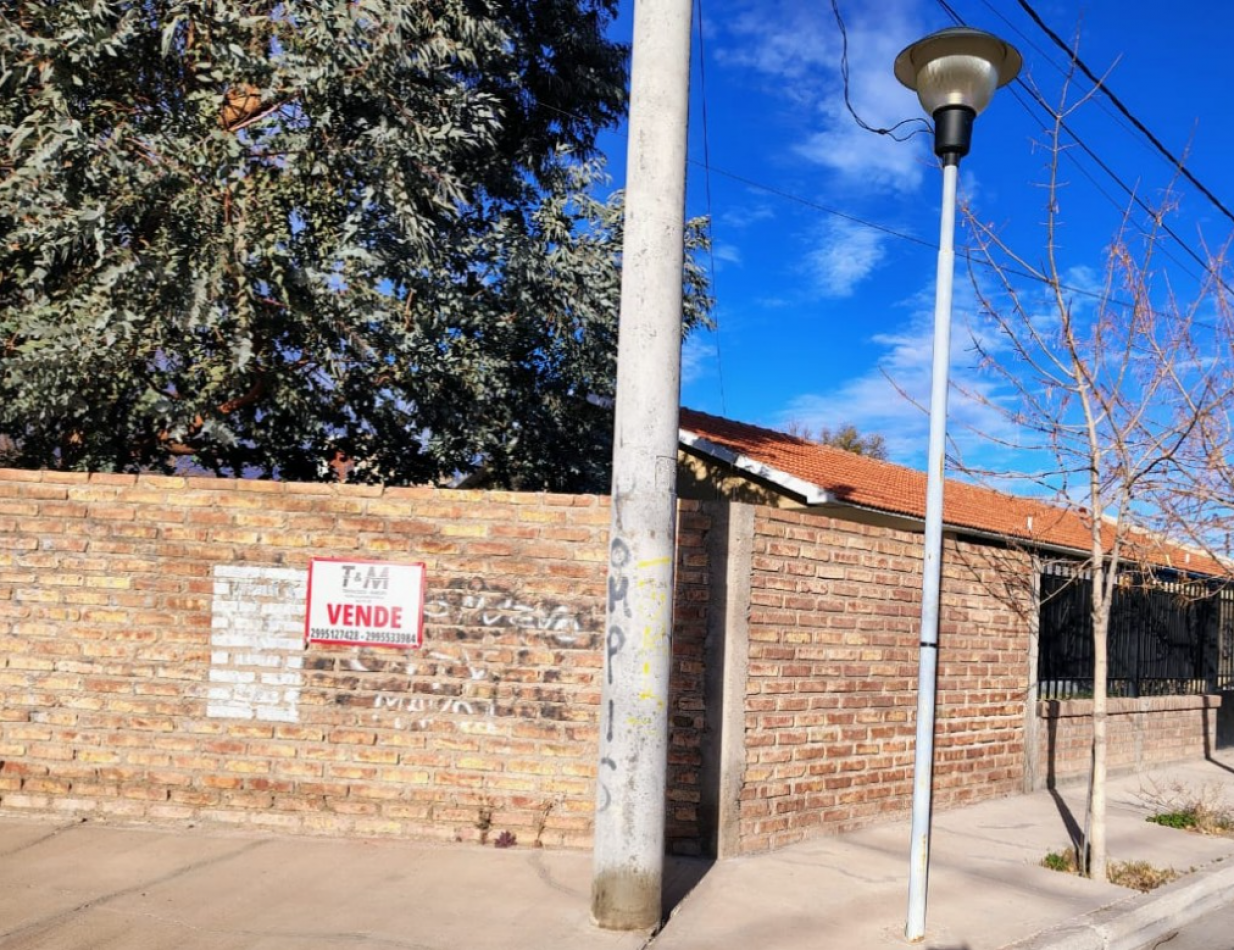 PROPIEDAD UBICADA EN BARRIO PUEBLO NUEVO (LOTE ESQUINA) / CUTRAL- CO. APTA PARA CREDITO HIPOTECARIO.