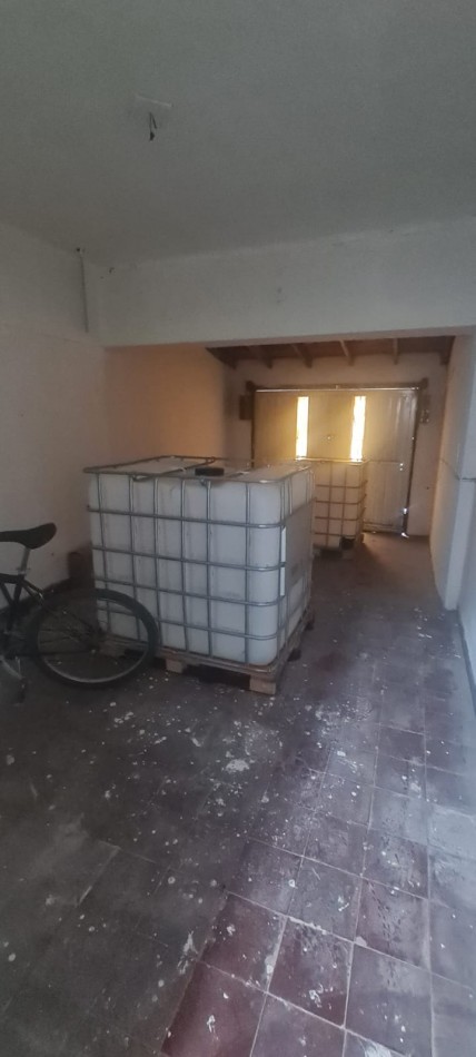 PROPIEDAD CON MUY BUENA UBICACION 