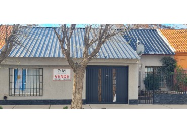 PROPIEDAD CON MUY BUENA UBICACION 